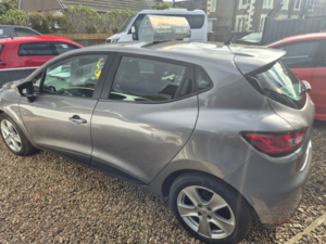 2013 Renault Clio 1.2 16v Expression + in Grey — image 4