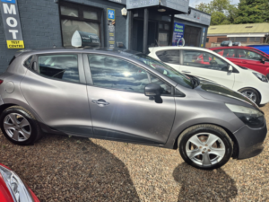 2013 Renault Clio 1.2 16v Expression + in Grey — image 5