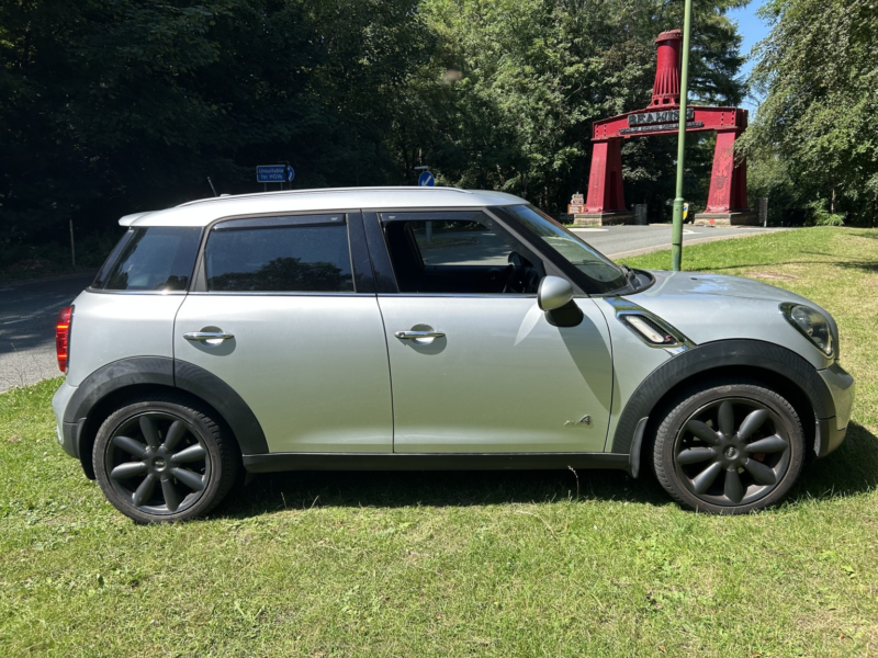 2013 MINI Countryman 2.0 Cooper Sd All4 Countryman in Silver — image 1
