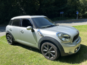 2013 MINI Countryman 2.0 Cooper Sd All4 Countryman in Silver — image 2