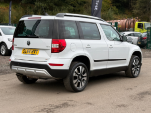 2014 Skoda Yeti 2.0 Tdi Laurin & Klement Outdoor 5dr Diesel Manual 4WD Euro 5 (170 Ps) in White — image 5