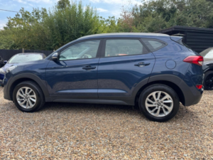 2017 Hyundai Tucson 1.7 Crdi Blue Drive Se Nav Euro 6 (s/s) 5dr in Blue — image 4