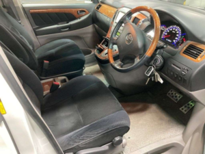 2008 Toyota Alphard 2.4 Toyota Alphard Platinum Selection 2 With Elevating Roof in White — image 6