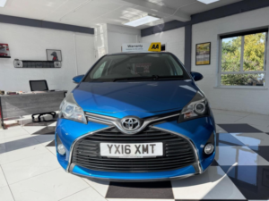 2016 Toyota Yaris 1.33 Dual Vvt-I Icon Euro 6 5dr in Blue — image 2