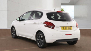 2018 Peugeot 208 1.2 Puretech Allure Premium Euro 6 (s/s) 5dr in White — image 6