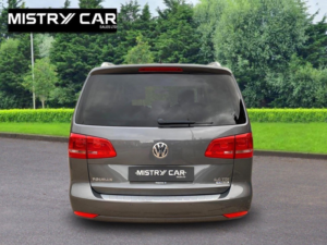 2015 Volkswagen Touran 2.0 Tdi Se in Grey — image 4