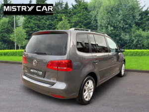 2015 Volkswagen Touran 2.0 Tdi Se in Grey — image 5