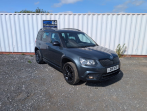 2016 Skoda Yeti 2.0 Tdi Monte Carlo in Grey — image 5