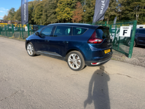 2019 Renault Grand Scenic 1.3 Tce Iconic MPV 5dr Petrol Manual Euro 6 (s/s) (140 Ps) in Blue — image 4