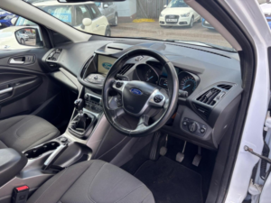 2016 Ford Kuga 2.0 Tdci Zetec 2WD Euro 6 (s/s) 5dr in White — image 3
