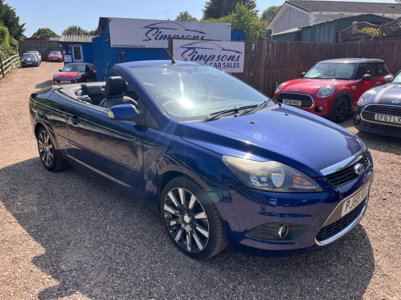 2009 Ford Focus Cc 2.0 Cc-2 2dr in Blue — image 1