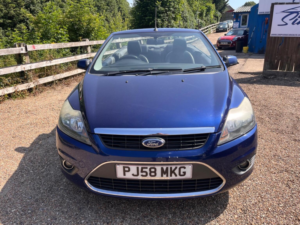 2009 Ford Focus Cc 2.0 Cc-2 2dr in Blue — image 3
