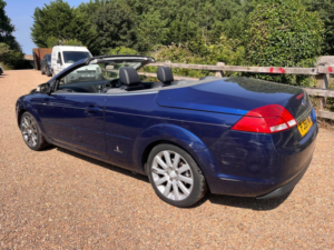 2009 Ford Focus Cc 2.0 Cc-2 2dr in Blue — image 5