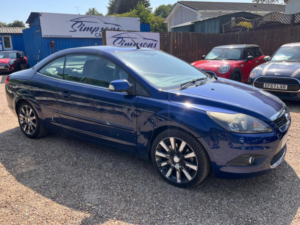 2009 Ford Focus Cc 2.0 Cc-2 2dr in Blue — image 6