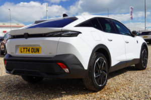 2024 Peugeot 408 1.2 Puretech Gt Fastback Eat Euro 6 (s/s) 5dr in White — image 2