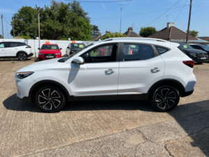 2023 MG MG Zs 1.0 T-Gdi Exclusive SUV 5dr Petrol Auto Euro 6 (111 Ps) in White — image 4
