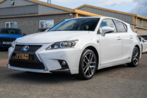 2015 Lexus Ct 1.8 200h F Sport Hatchback 5dr Petrol Hybrid CVT Euro 6 (s/s) (136 Ps) in White — image 6