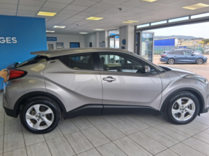 2019 Toyota C-Hr 1.8 Vvt-H Icon in Silver — image 5
