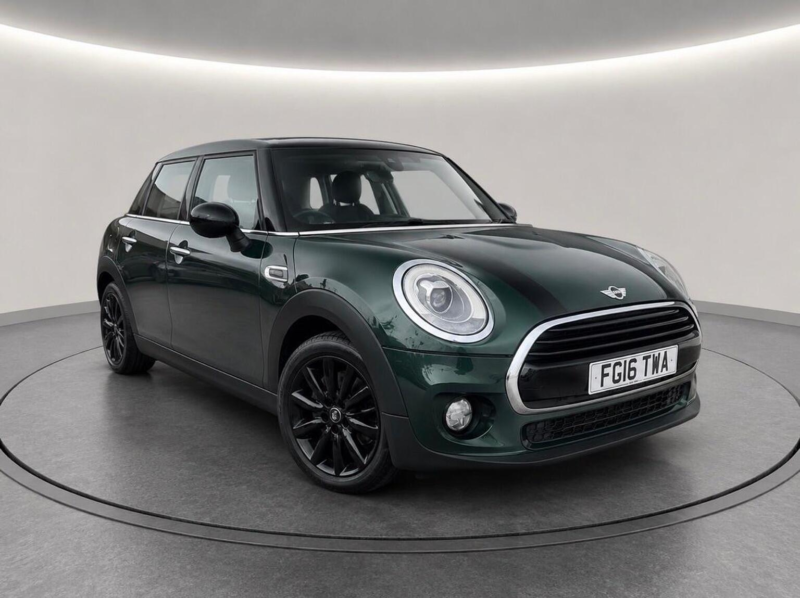 2016 MINI Clubman 1.5 Cooper Euro 6 (s/s) 6dr in Green — image 1