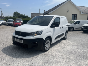 2021 Peugeot Partner 1.5 Bluehdi 1000 Professional in White — image 3