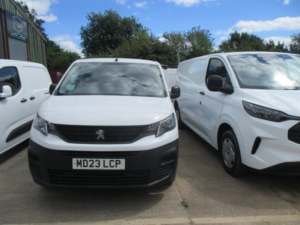 2023 Peugeot Partner 1.5 Partner Long 950 Professional Premium+ Bhdi 100 S&s Manual in White — image 2