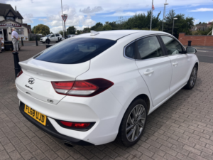 2018 Hyundai I30 1.4 I30 Fastback Se Nav 1.4 140ps Dct in White — image 4