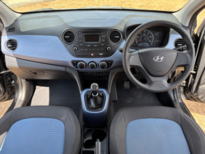 2014 Hyundai I10 1.0 Se Euro 5 5dr in Black — image 2