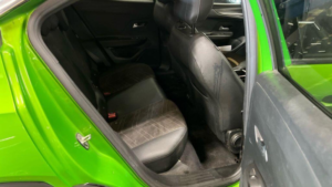 2023 Vauxhall Mokka Electric 50kwh Ultimate Auto 5dr in Green — image 3