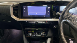 2023 Vauxhall Mokka Electric 50kwh Ultimate Auto 5dr in Green — image 4