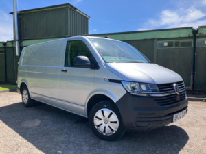 2023 Volkswagen Transporter 2.0 Tdi T30 Startline Fwd Lwb Euro 6 (s/s) 5dr in Silver — image 2