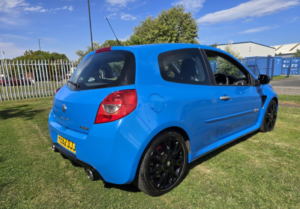 2012 Renault Clio 2.0 Renaultsport in Blue — image 2