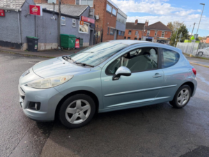 2010 Peugeot 207 1.4 Hdi Millesim Euro 5 3dr in Blue — image 3