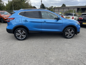 2020 Nissan Qashqai 1.3 Dig-T N-Connecta in Blue — image 5