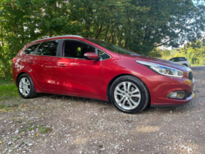 2013 Kia Ceed 1.6 Crdi Ecodynamics 3 Sportswagon Euro 5 (s/s) 5dr in Red — image 2