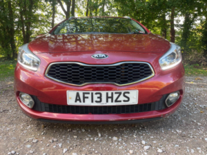 2013 Kia Ceed 1.6 Crdi Ecodynamics 3 Sportswagon Euro 5 (s/s) 5dr in Red — image 5