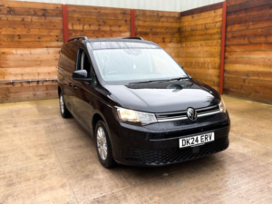 2024 Volkswagen Caddy Maxi 4 SEAT Auto Wheelchair Accessible Disabled Access Vehicle Wav in Black — image 4