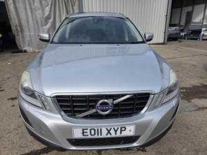 2011 Volvo Xc60 2.4 D5 Se Lux Geartronic AWD Euro 5 5dr in Silver — image 2