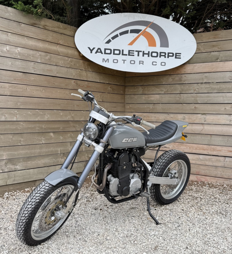 2002 Ccm 604 in Silver — image 1