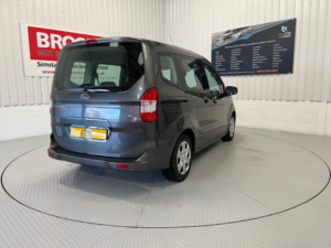 2019 Ford Tourneo Courier 1.0 Ecoboost Zetec Euro 6 5dr in Grey — image 5