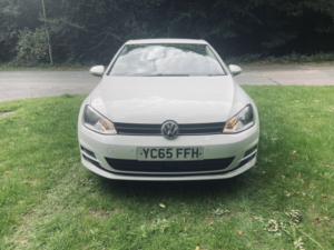 2015 Volkswagen Golf 2.0 Tdi Bluemotion Tech Gt in White — image 3