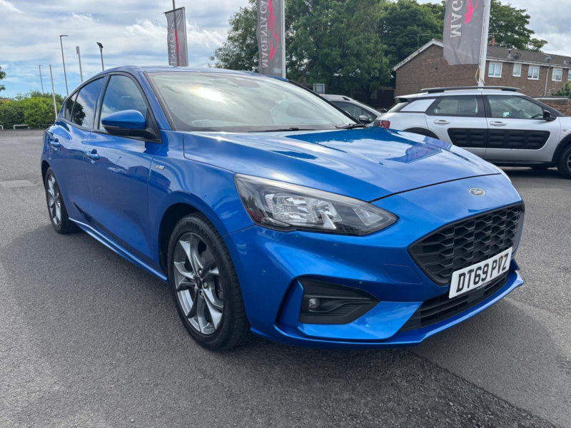 2020 Ford Focus 1.0t Ecoboost St-Line Hatchback 5dr Petrol Manual Euro 6 (s/s) (125 Ps) in Blue — image 1