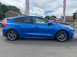 2020 Ford Focus 1.0t Ecoboost St-Line Hatchback 5dr Petrol Manual Euro 6 (s/s) (125 Ps) in Blue — image 3