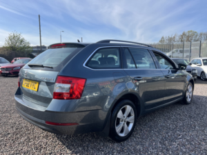 2018 Skoda Octavia 1.6 Tdi Se Technology in Grey — image 2