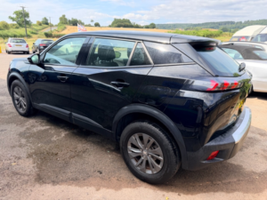 2021 Peugeot 2008 1.2 Puretech Active Premium SUV 5dr Petrol Manual Euro 6 (s/s) (100 Ps) in Black — image 4