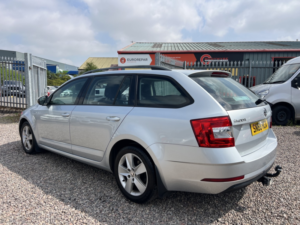 2019 Skoda Octavia 1.6 Tdi Se in Silver — image 4