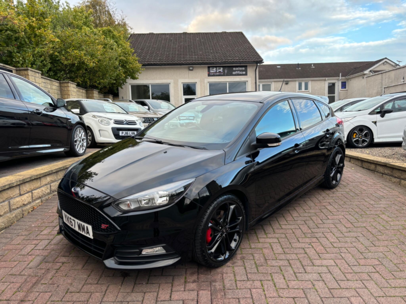 2017 Ford Focus 2.0t Ecoboost St-2 Euro 6 (s/s) 5dr in Black — image 1