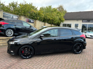 2017 Ford Focus 2.0t Ecoboost St-2 Euro 6 (s/s) 5dr in Black — image 5