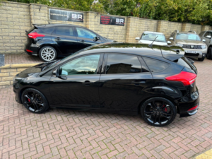 2017 Ford Focus 2.0t Ecoboost St-2 Euro 6 (s/s) 5dr in Black — image 6