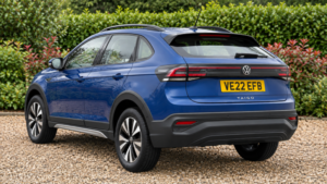 2022 Volkswagen Taigo 1.0 Tsi Life in Blue — image 2