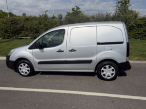 2017 Peugeot Partner 1.6 Bluehdi 854 Professional in Silver — image 5
